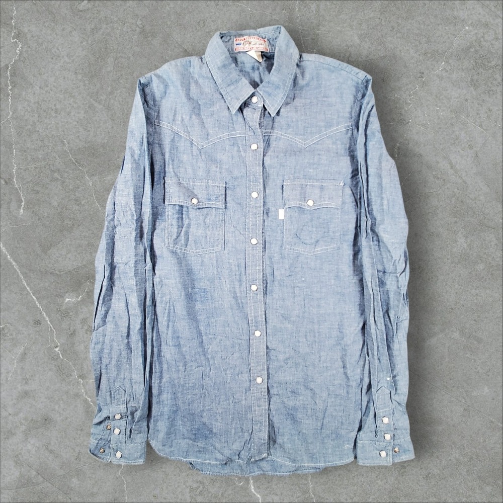 Levis Western Shirt Mens M Blue Chambray Pearl Snap Long Sleeve Yoke Vintage